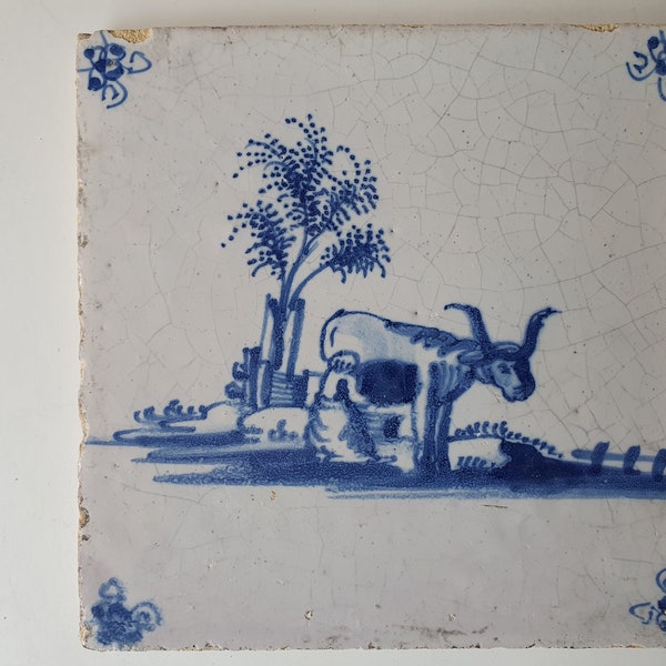 dutch antique tile, 17th century, woman milking cow, rare !