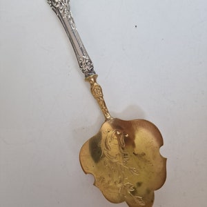 Victorian vergulde soezenschep met 3e gehalte zilveren heft,  goldgilt silver tart spoon, antique 19th century, 40 grams