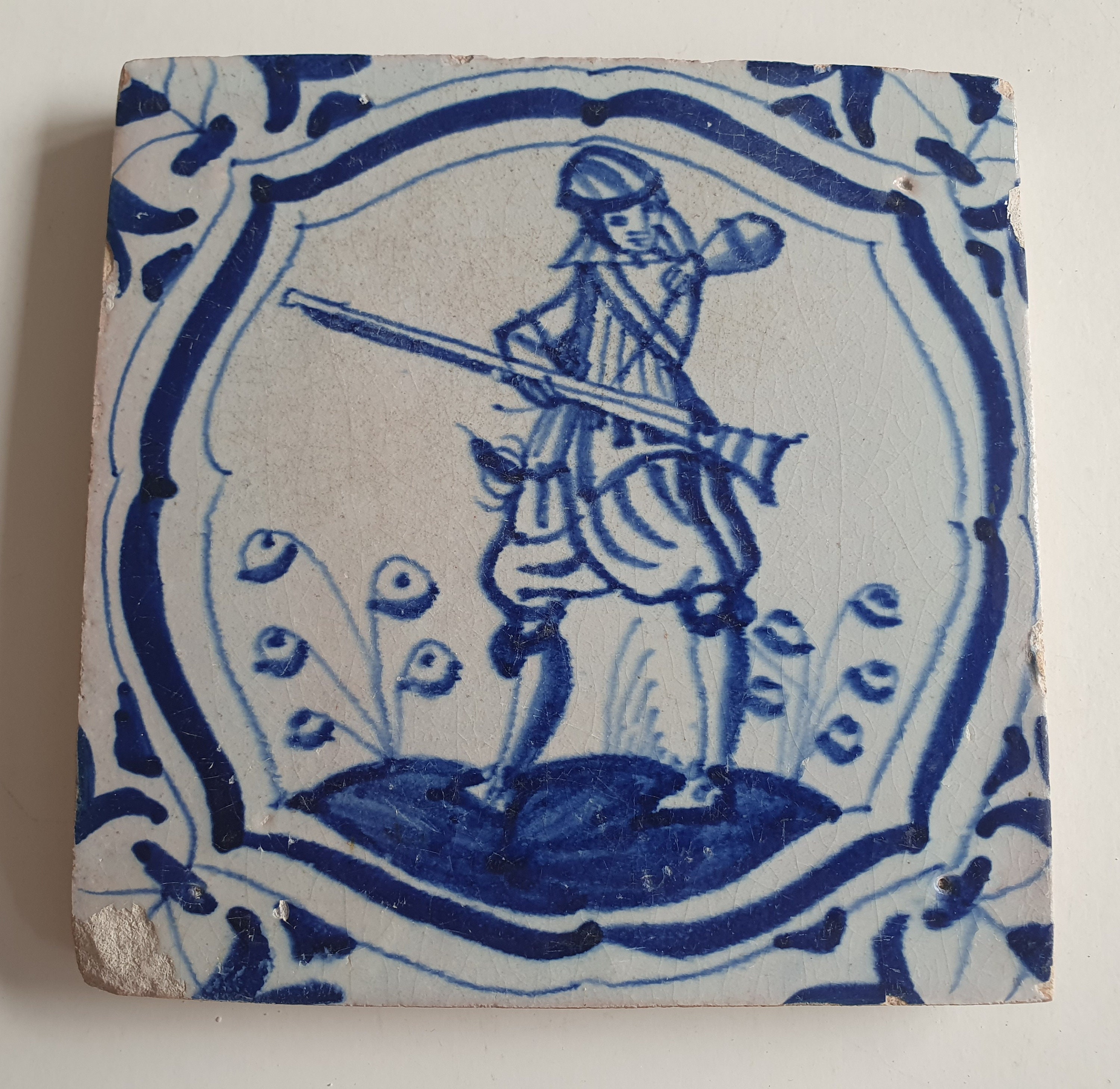 アンティークデルフトブルータイル – 17世紀オランダ兵士 - Etsy 日本