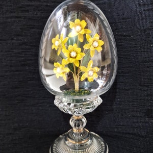 House of Fabergé Crystal Collector Egg, Faberge F.Mint Enamel Easter Narcis Bouquet Egg, Oostenrijks kristal, email, 24K verguld, nepparels