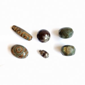 6 beads: antique  dzi 9 and 3 eye  aziatic china antique agathe beads