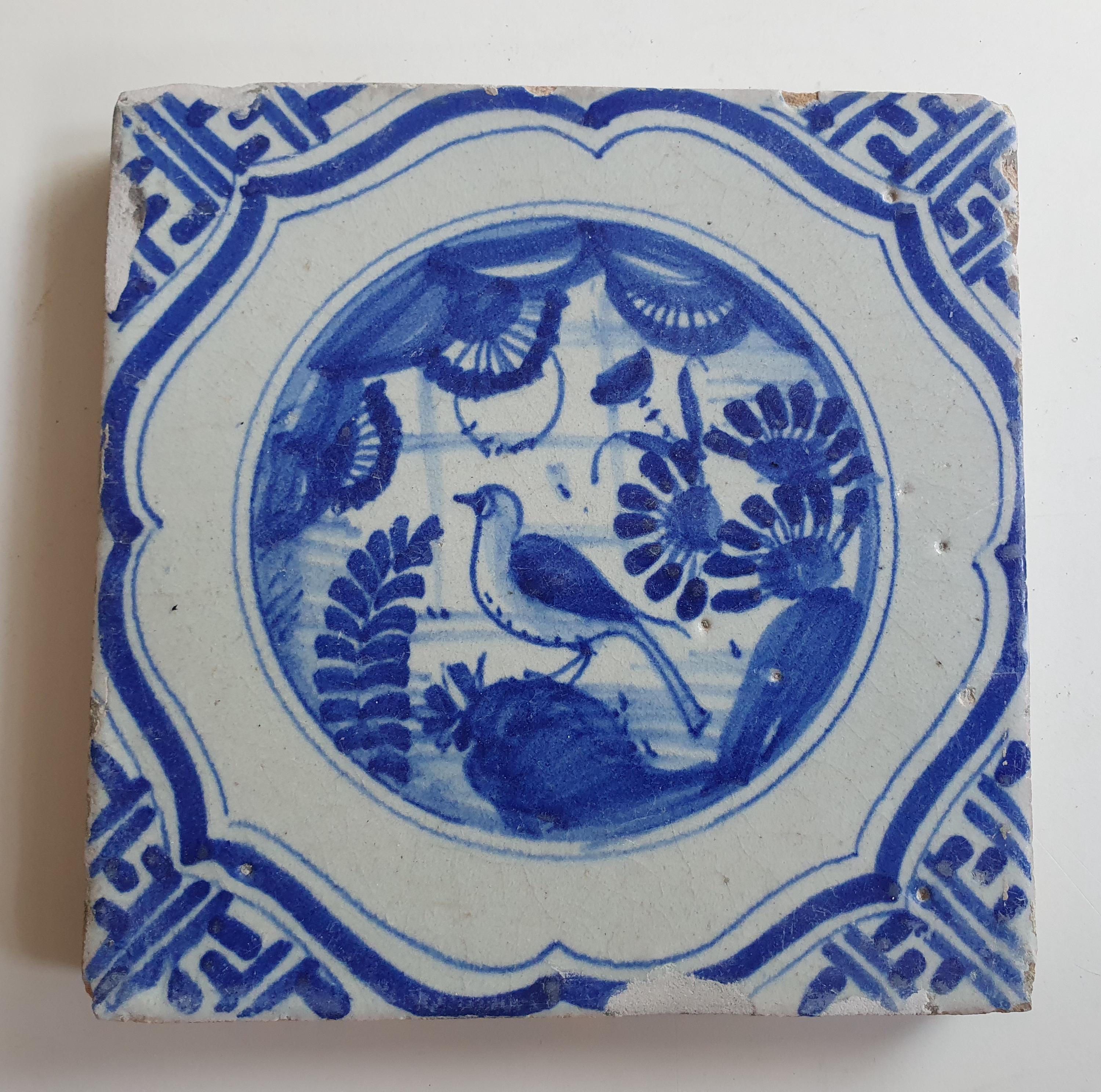 17世紀のアンティークオランダデルフトブルータイル - 蛇行模様の中国