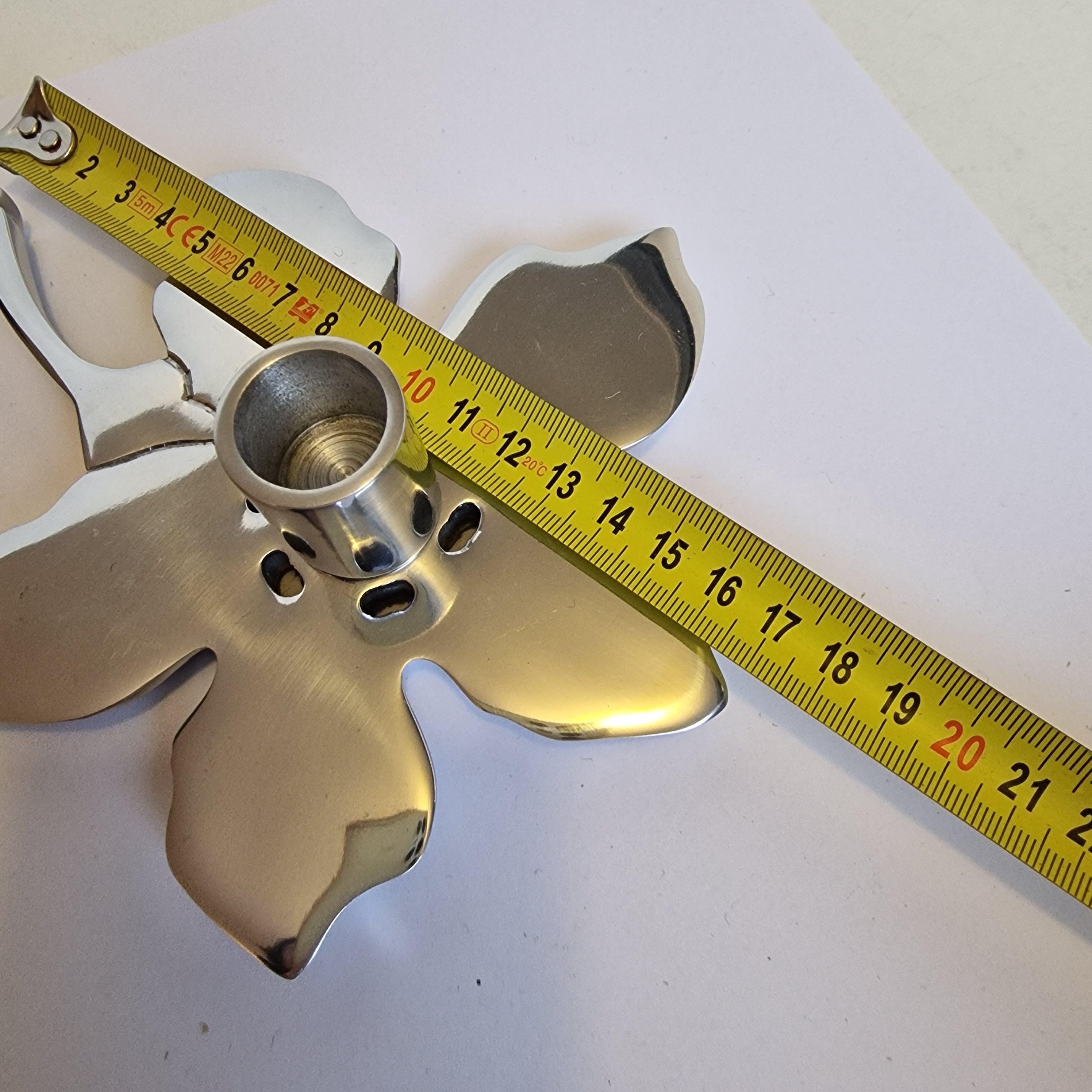 ドリアデコスモフラワーホルダー、コレクター、引退したイタリア人