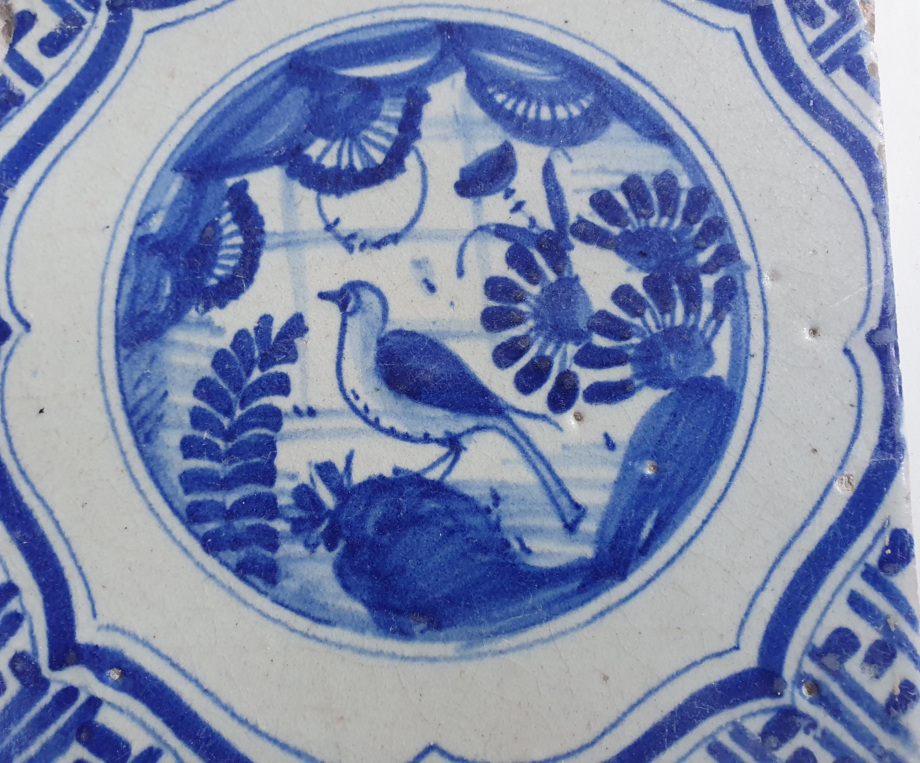 17世紀のアンティークオランダデルフトブルータイル - 蛇行模様の中国