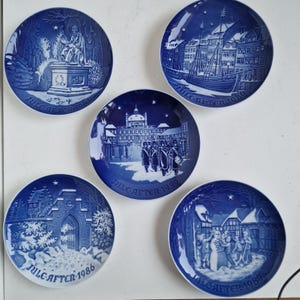 Bing and grondahl, 5 christmas plates,  numbered marked plates, Danmark, scandinavian  royal copenhagen, using both for decoration or table