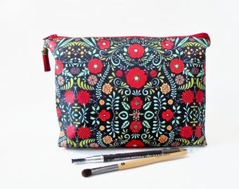 Gifts for her, Folky Cosmetic Pouch, Botanical print, Dumpy bag, womens gift idea, zip bag, make up bag.