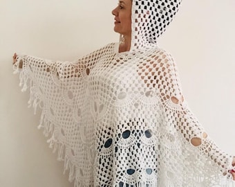 Witte alpacawol poncho met capuchon, handgemaakte sjaal met kanten franjes, boho winteromslag