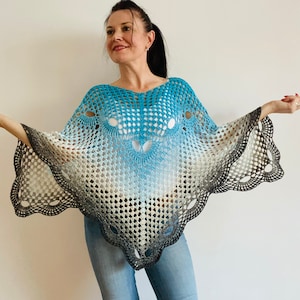 USA Blue Boho Poncho, White Gradient Poncho, Ombre Crochet Poncho, Cotton Poncho, Beach Cover Up, Summer Poncho, Vegan Poncho