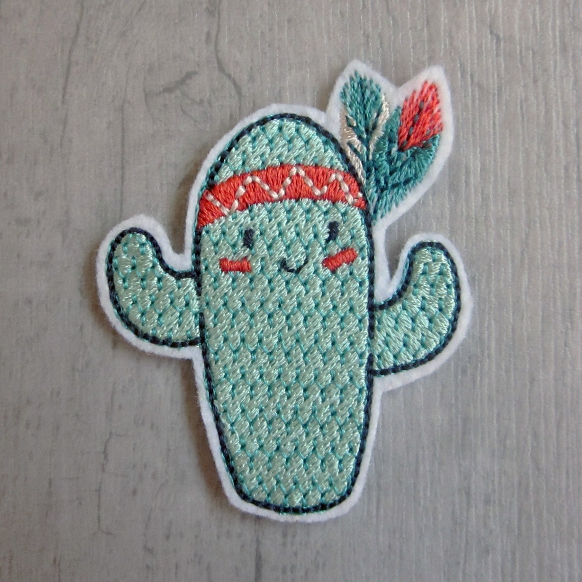 Ecusson Plante crassula thermocollant de 45 x 42mm | La Droguerie