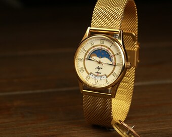 Quartz watch LUCH Real Moon Phases Calendar, Moon phase watch, Soviet  watch, moonphase calendar, moon watch