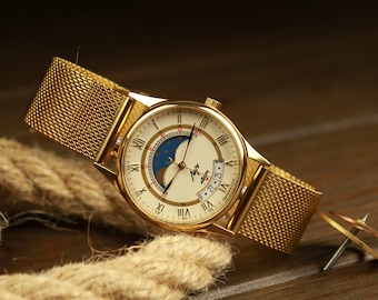 Quartz watch LUCH Real Moon Phases Calendar, Moon phase watch, Soviet  watch, moonphase calendar, moon watch