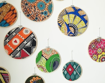 wall decoration in wax fabric, embroidery circle, different sizes, pattern and size of your choice