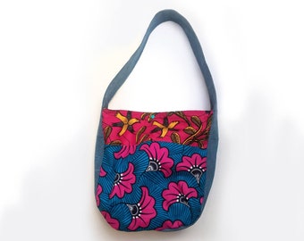 sac wax et jean  2 motifs fleurs  rose fuchsia, bleu, jaune et intérieur rouge  2 poches