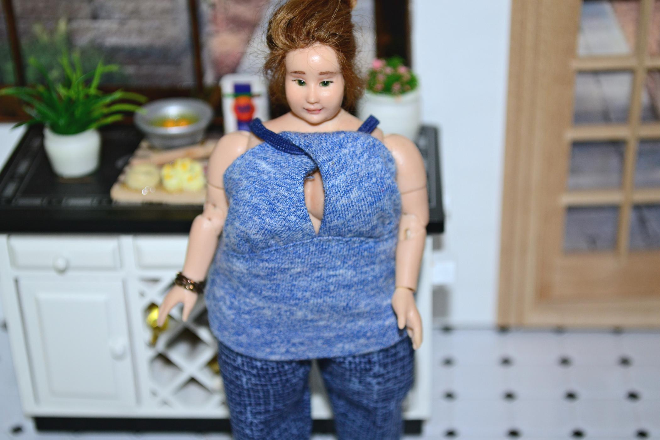 1:12 Scale Zjakzumi BIG GIRL Plus Sz Doll 