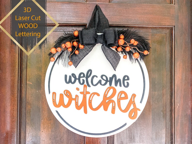 Halloween 'Hey Boo' Door Hanger Wooden Circle Halloween Sign Farmhouse Style Fall Sign Front Door Decor Black/Orange Witches
