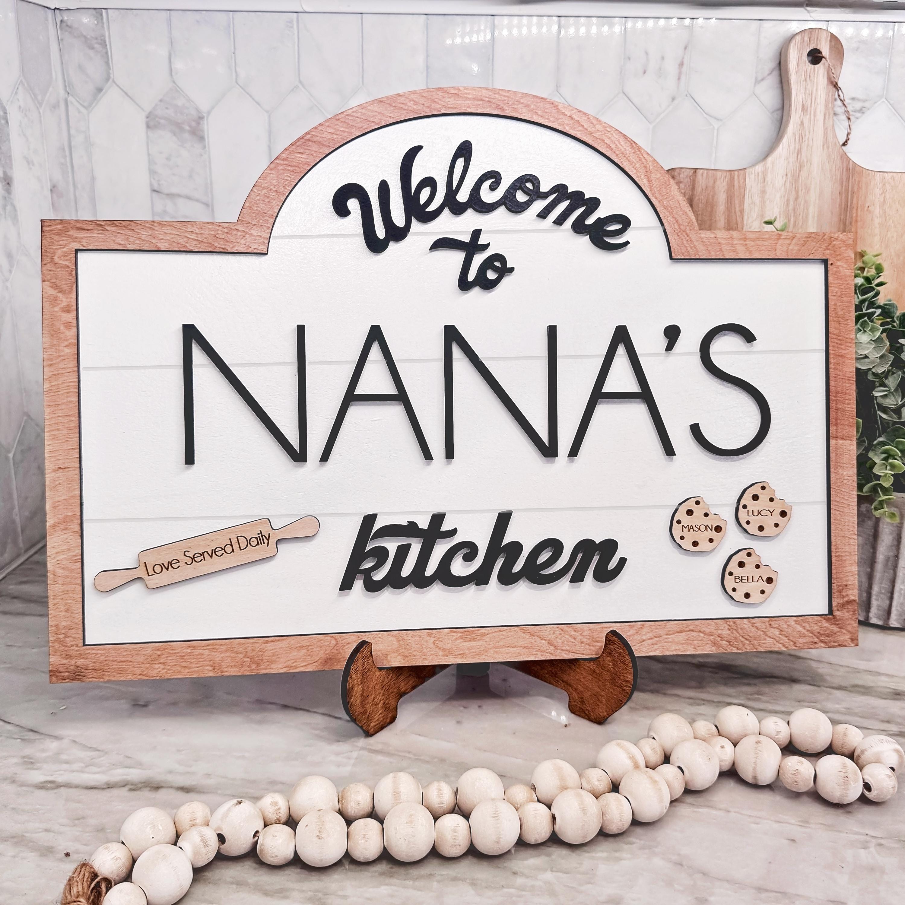 Grandma&#39;s Wooden Sign with Kid&#39;s Names as Cookies | Grandma&#39;s Kitchen | Gift for Grandmother | Personalized Wooden Sign Children&#39;s name