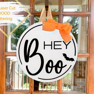 Halloween 'Hey Boo' Door Hanger Wooden Circle Halloween Sign Farmhouse Style Fall Sign Front Door Decor White Hey Boo