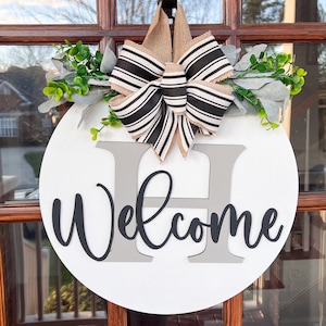 Decoración de la puerta principal / Colgador de puerta personalizado / Signo de apellido / Signo de la puerta principal / Recién casados / Regalo de compromiso
