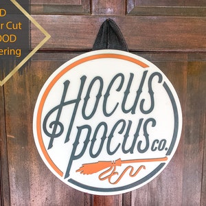 Halloween 'Hey Boo' Door Hanger Wooden Circle Halloween Sign Farmhouse Style Fall Sign Front Door Decor Hocus Pocus