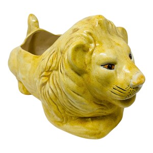 Vintage 1970&#39;s Signed Glazed Ceramic Hand Painted Lion Planter