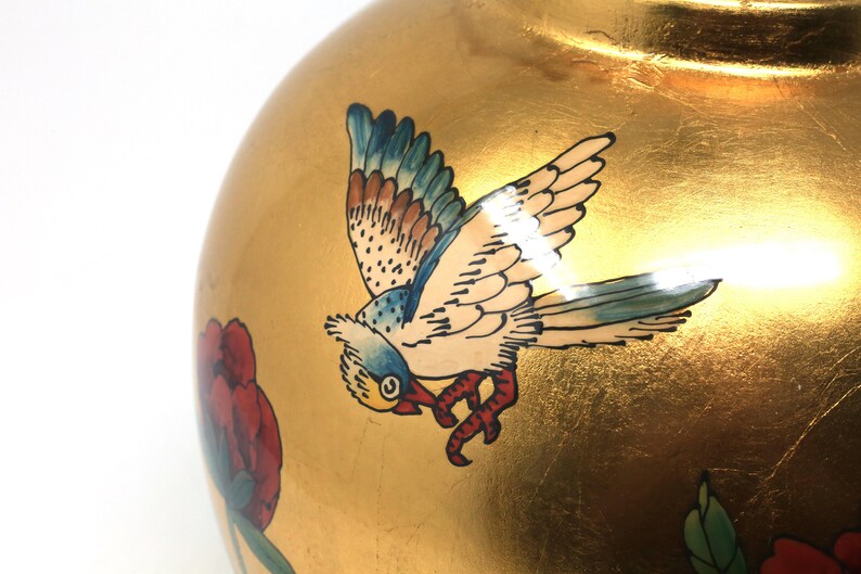 Large Gold Leaf Melon Jar With Birds and Flowers