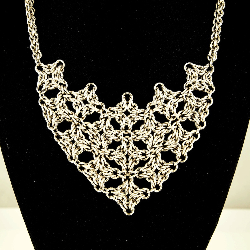 Chainmaille Necklace in Stainless Steel