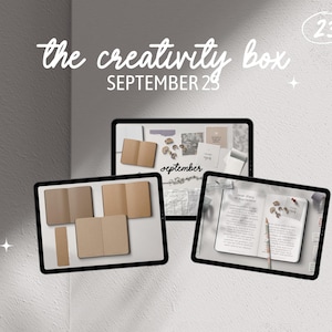 K&ouml;nnte beinhalten: Ein digitales Mockup einer Abo-Box mit einem braunen Notizbuch, einem Tagebuch mit dem Text "Liebes Tagebuch" und dem Datum "29. September" sowie dem Text "The Creativity Box SEPTEMBER 29".