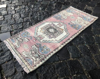 Carpet Wool rug Home decor Vintage rug Handmade rug Small Rug Doormat 46 x 88 cm = 1,5 x 2,8 ft Turkish rug