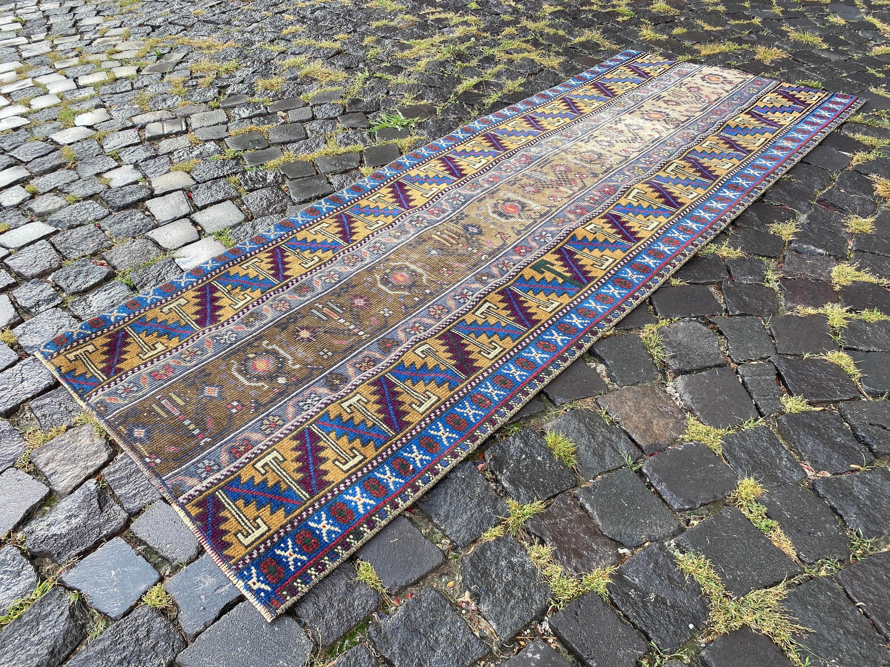 Turkish Runner Rug – Vintage Handknotted Wool Hallway Carpet – Antique Bohemian Style – Long Entryway or Kitchen Home Decor Rug