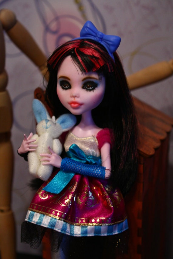 monster high alice in wonderland