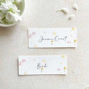 wildflower placecards for wedding, floral place cards with flowers, colorful place cards watercolor, spring placecards with names