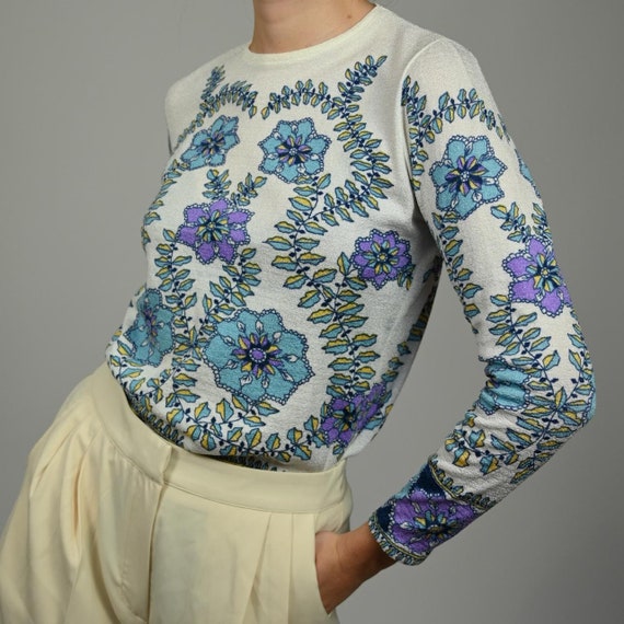 1960s vintage floral sweater. - image 1