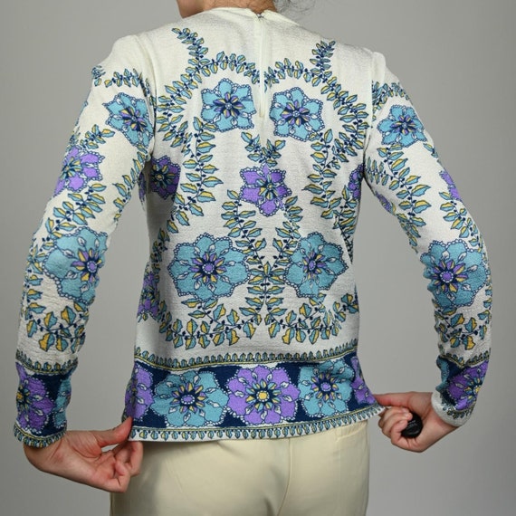 1960s vintage floral sweater. - image 4
