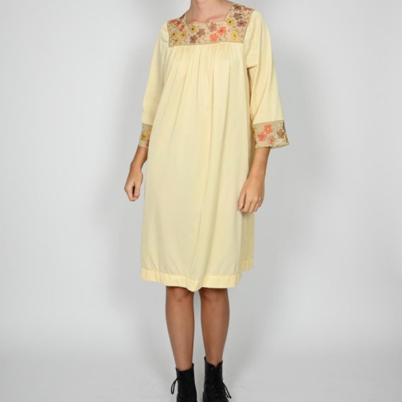 Vintage 1970s nightgown/slipdress - image 3