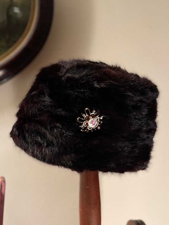 Midcentury Mink Fur Pillbox Hat: 1940s/1950s