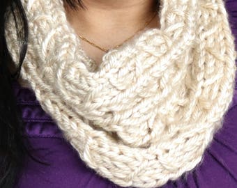 Womens infinity scarf, chunky cowl, cream cowl, off white cowl, womens neck warmer, gifts for her, vintage holiday, vintage christmas