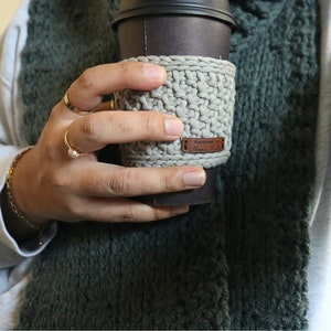 Crochet coffee cup cozy, Crochet coffee sleeve,Iced Coffee Coozie, crocheted cup coozie, hot drink sleeve,crochet drink cozies,knit cup cozy