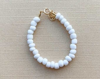 White bracelet | beaded bracelet | baby bracelet | women’s bracelet | customized bracelet | gold filled jewelry | personalized bracelet |