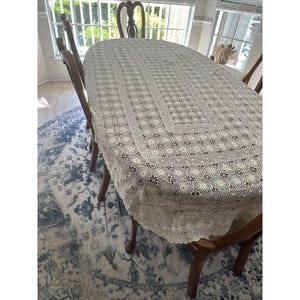 Lace Tablecloth White / Ivory HANDMADE 84&quot; x 54~ VINTAGE OVAL