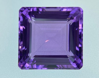 Flawless royal shade amethyst square / 35.14 carats / 19x20mm