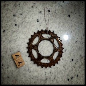 Ornamento de engrenagem AX