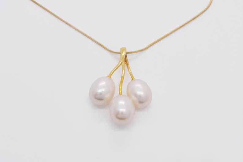 14k Yellow Gold Freshwater Pearl Pendant Oval Freshwater Pearls Freshwater Pearl Oval Pearl Three Pearl Necklace Oval Pearl Pendant