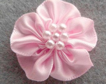 Lot de 10 petites fleurs satin Qualité 25mm rose bonbon clair perles nacrées blanches appliques