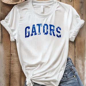 Gators Floral Print T-Shirt & Sweatshirt – Stylish DTF Printed Design