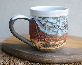 Thankful Coffee Mug/ Story Mugs/Brown and White Ceramic Mug with Moon and Stars/Coffee Mug/Brukie Studio/ Brukiestudio