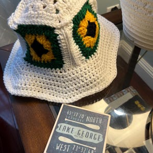 Crochet Sunflower Bucket Hat - Unisex Beach Hat