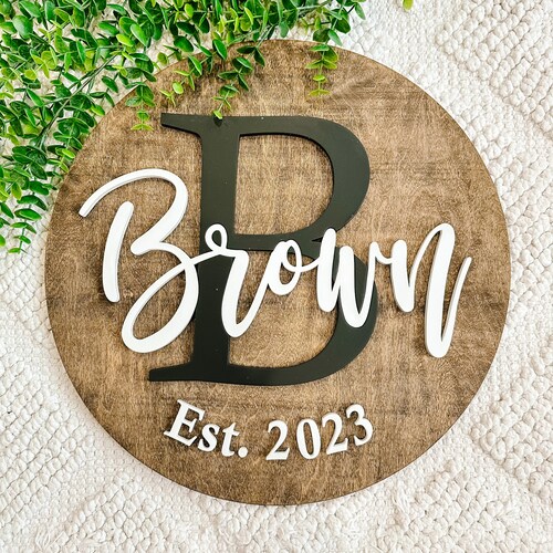 Letrero redondo de madera personalizado con nombre de familia, letrero con año de fundación, letrero con apellido, regalo familiar, letrero de madera familiar personalizado, regalo de boda.