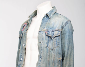 vintage distressed Levi's denim jacket