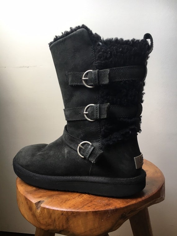 black uggs size 7