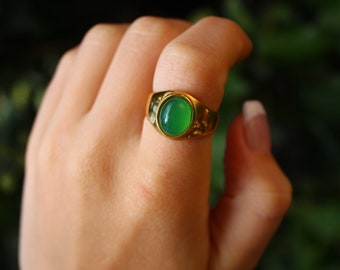 Bague gemme verte, bague gemme verte dorée, bague résistante à l'eau, bijoux minimalistes tendance pour femme (précommande)